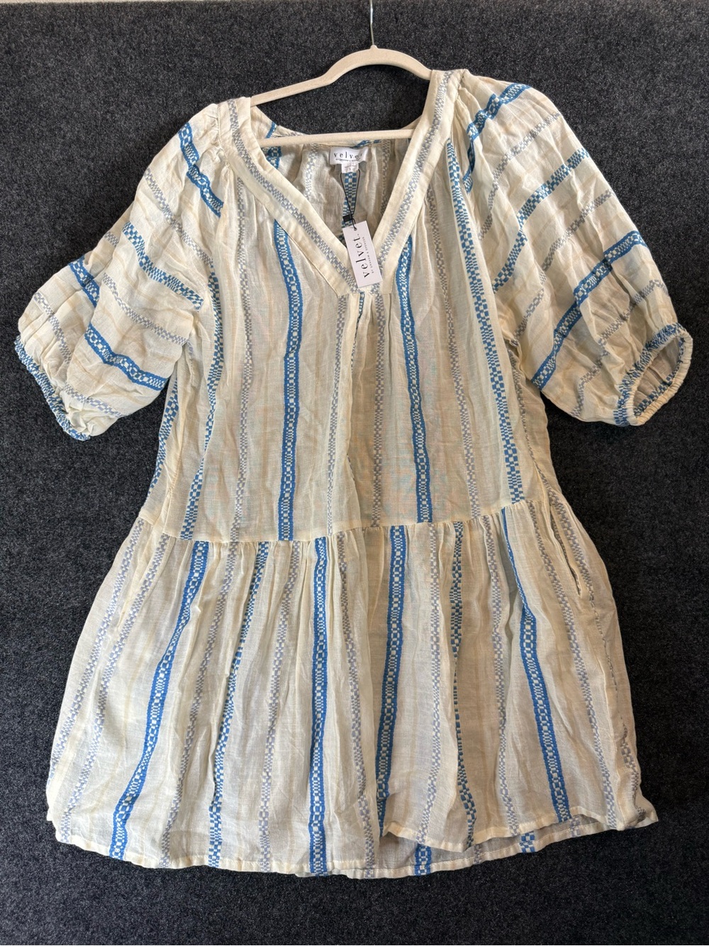 Velvet by Graham & Spencer Selita Dress Size Large Color Cream/Blue NWT